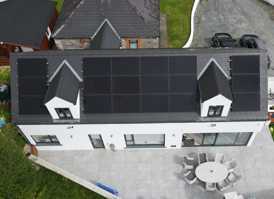 Large solar panel installation on a stand-alone house